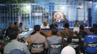 Wakapolresta Malang Kota Sambang Siskamling, Serap Aspirasi dan Siapkan Solusi untuk Warga Kampung Biru Arema