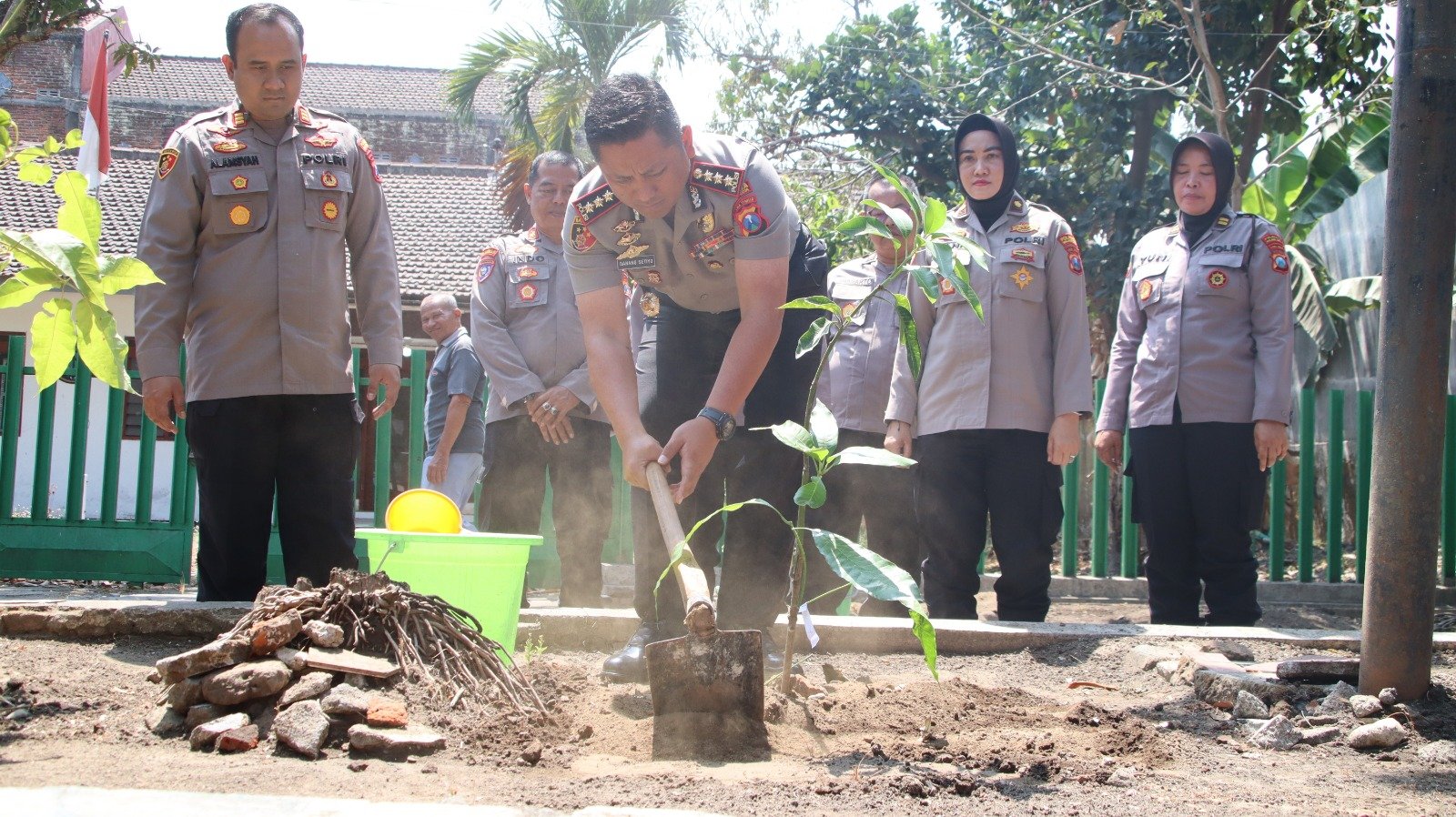 Green Policing Polresta Malang Kota Dorong Penghijauan hingga Polsek Jajaran