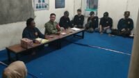 Babinsa Koramil 0833-01/Klojen Bina Linmas Kelurahan Bareng Babinsa Koramil 0833-01/Klojen Bina Linmas Kelurahan Bareng
