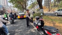 Sat Samapta Polresta Malang Kota Evakuasi Mahasiswi