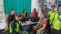 Babinsa Bareng Dengarkan Keluhan Jaga Kondusivitas Babinsa Bareng Dengarkan Keluhan Jaga Kondusivitas