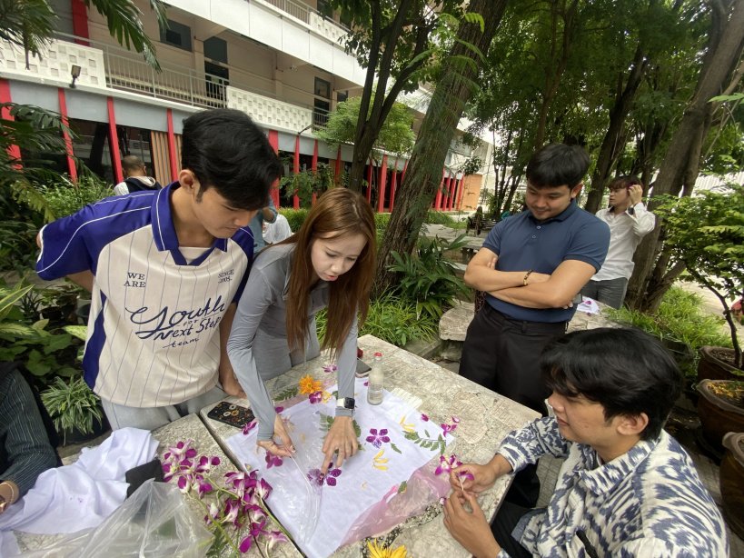 Mahasiswa CoE BIPA UMM Kenalkan Bahasa dan Budaya Indonesia di Thailand