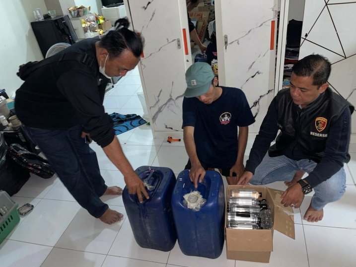 Polres Malang Razia 2.826 Botol Miras