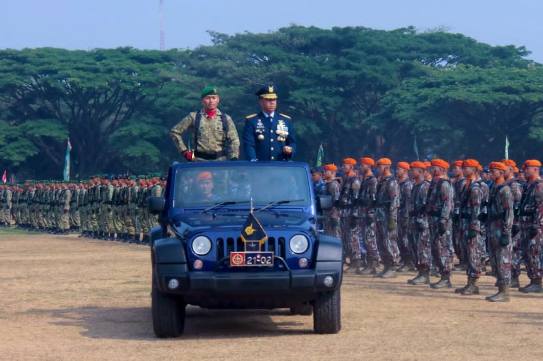 TNI Kuat Bersama Rakyat di HUT ke-81 Malang