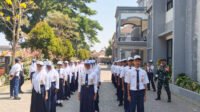 Babinsa Gadang Tanamkan Disiplin dan Karakter di LDKS OSIS