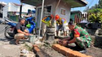 Babinsa Ketawanggede Bantu Warga Bangun Taman